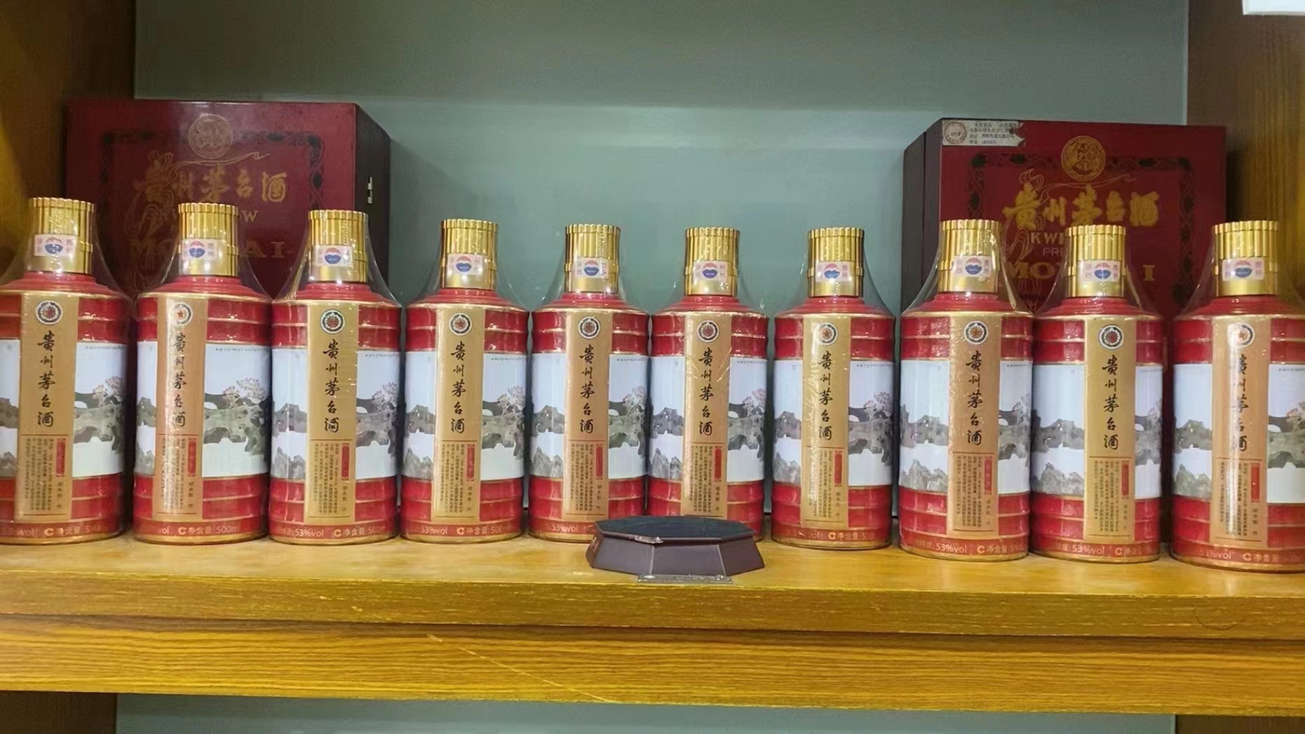 霍城回收50年茅台礼盒多少钱（最新更新行情）